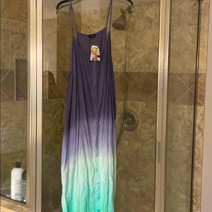 Women’s spaghetti strap maxi style dress